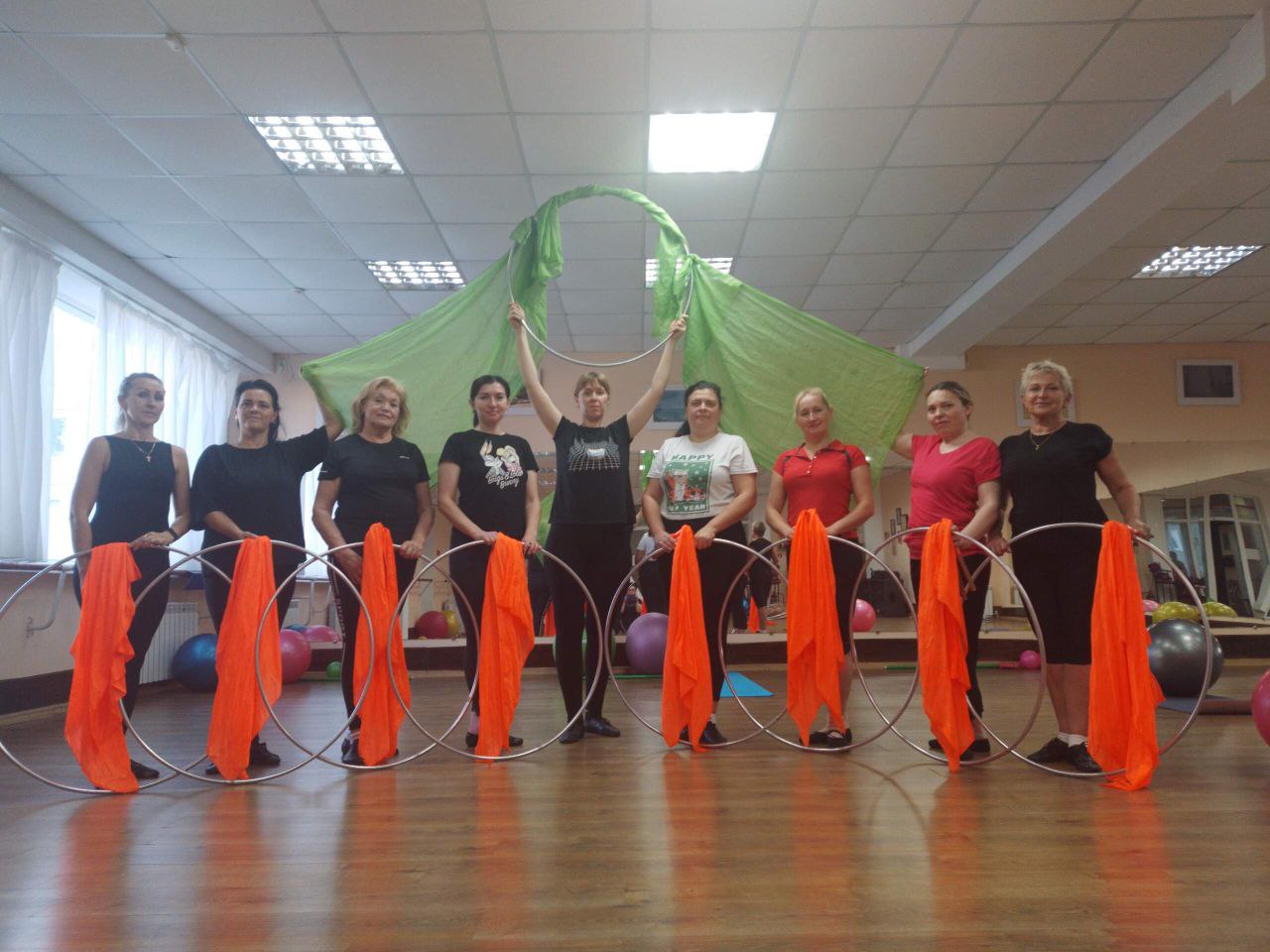 Танцевальное шоу школы танцев и спорта Эврика в Керчи